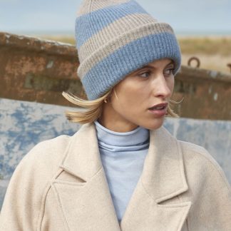 Colour block beanie in Black/Soft White - North Print Workwear