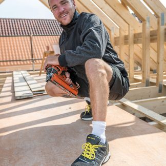 Lightweight safety trainer in Black/Grey - North Print Workwear